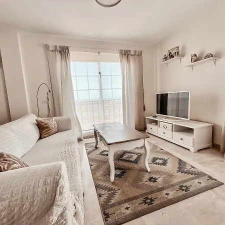 Stunning View Pm/197 Apartment *